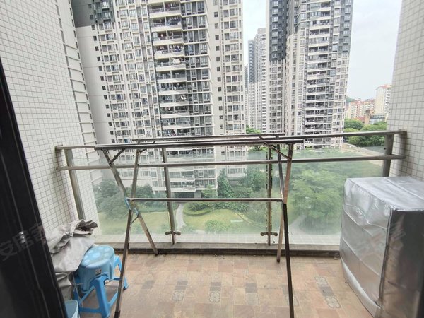 广州南沙金洲越秀滨海御城(商住楼)带阳台,大沙发,大冰箱.有电视.