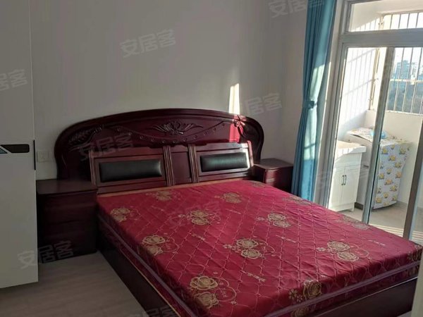 金山佳苑二期三室精装,东西全新,出租出租房源真实图片