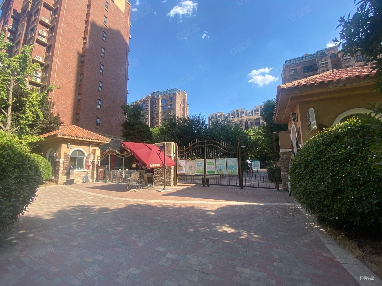 华远海蓝城(一期)3室2厅2卫132.78㎡南北255万