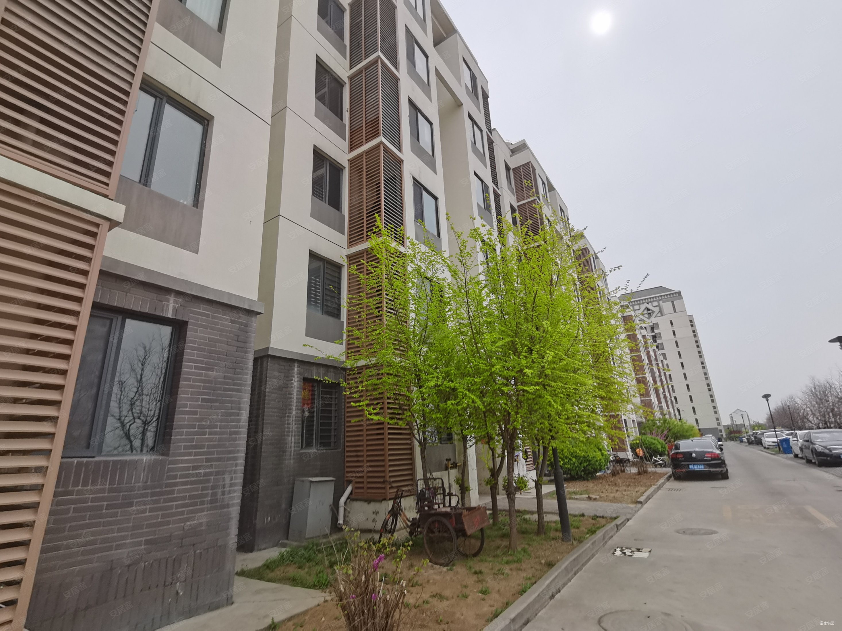 密度低 南北通透 精装可拎包入住 中间好楼层 大两居 房龄新,檀香园