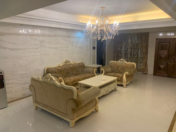 泉州丰泽丰泽街南益西湖豪庭南益西湖豪庭 4房4卫 精装 带花园 配齐