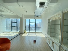 西宁城西海湖新区唐道637公寓 1室适合做美容办公，采光很好出租房源真实图片