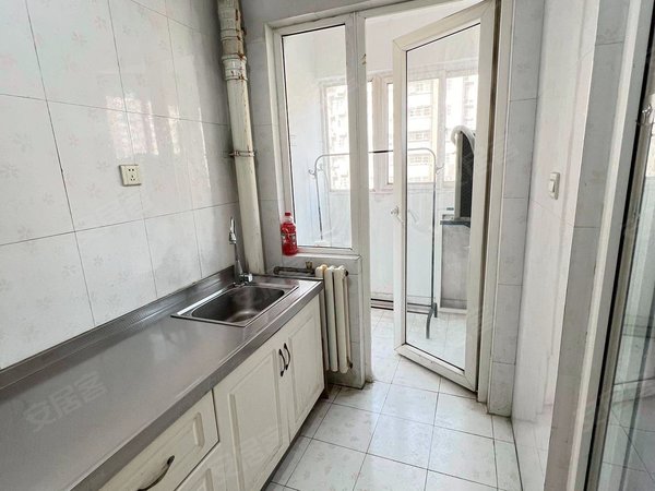 西安曲江新区南湖北池头小区北池头地铁口 延兴门  西影路 青龙寺 无