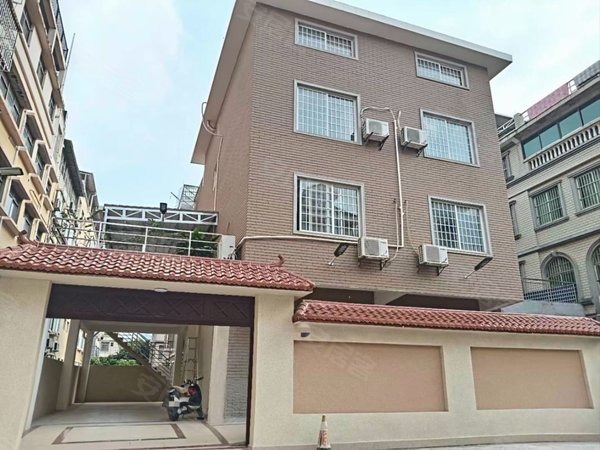 南宁青秀仙葫雅源阁有电梯,豪华ktv,可停6辆车,超大花园露台,家电家具