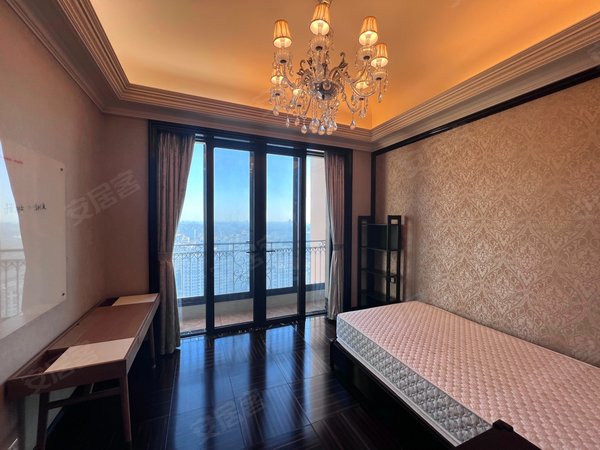 上海闵行春申上海星河湾(二期)星河湾二期a区!高层4房!保养如新!