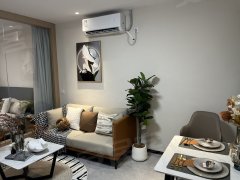 西乡碧海湾双地铁口，品质公寓全新招租。