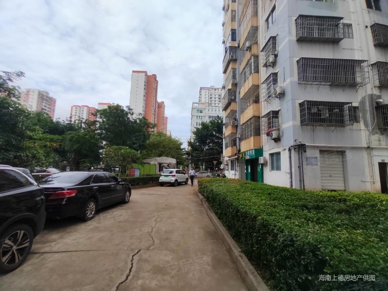 海口房产网>海口二手房>美兰二手房>白龙二手房>滨江花园>800_600