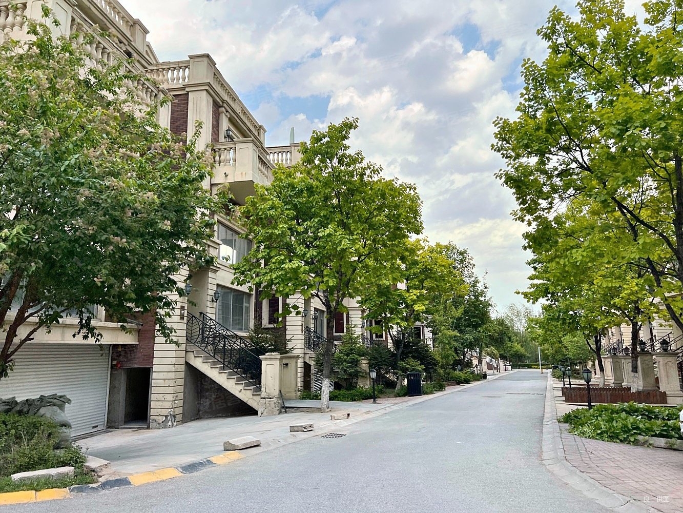 御翠园长春聚业大街4室3厅5卫29106平方米