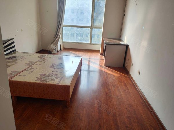 东营东营区东城伟浩御景广场整租!简装伟浩御景三室!家具家电齐全出租房源真实图片