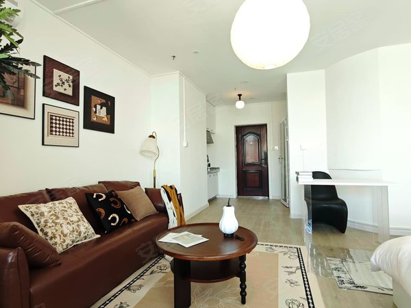 上海静安西藏北路兴亚广场(商住楼)新上 3号宝山路地铁 电梯高层 视野