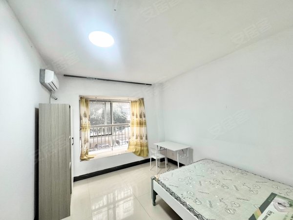 南宁青秀南湖广场广西卫生厅职工住宅区金花路青秀万达附近广西卫生厅职工住宅区大主卧女实习生送免租出租房源真实图片