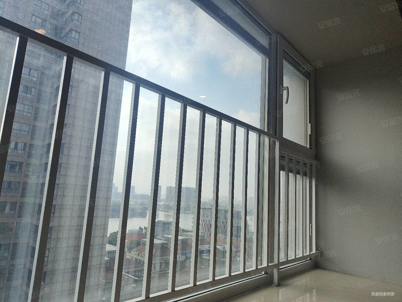 南京房产网>南京二手房>江宁二手房>百家湖二手房>景枫凤凰台>1365