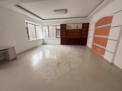 沈阳于洪荷兰村靓马庄园南区 独栋别墅 重新装修中可办工可自住 看房有钥匙出租房源真实图片