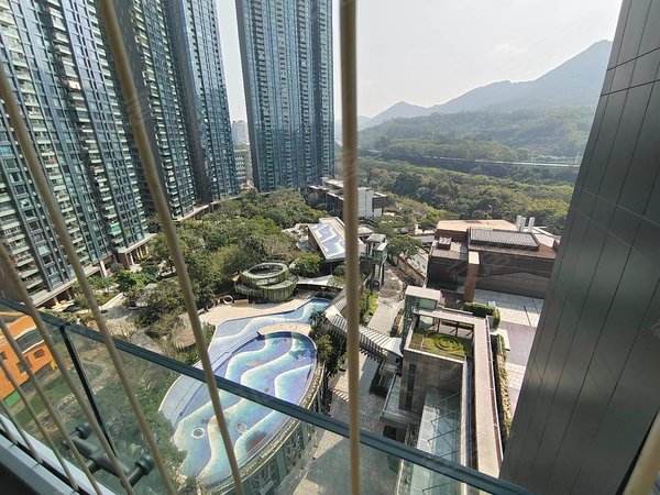 深圳南山大学城博林天瑞西丽大学城博林天瑞复式两房出租,中间楼层