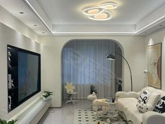 信阳平桥平中大街平桥西亚城旁 电梯正规1室 550月 拎包入住出租房源真实图片