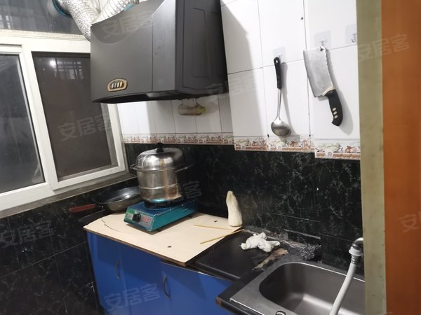 龙口西城区北马大街芙蓉小区(北区)央格庄附近 650元月 2室,热水器洗衣机各1台 南北通透出租房源真实图片