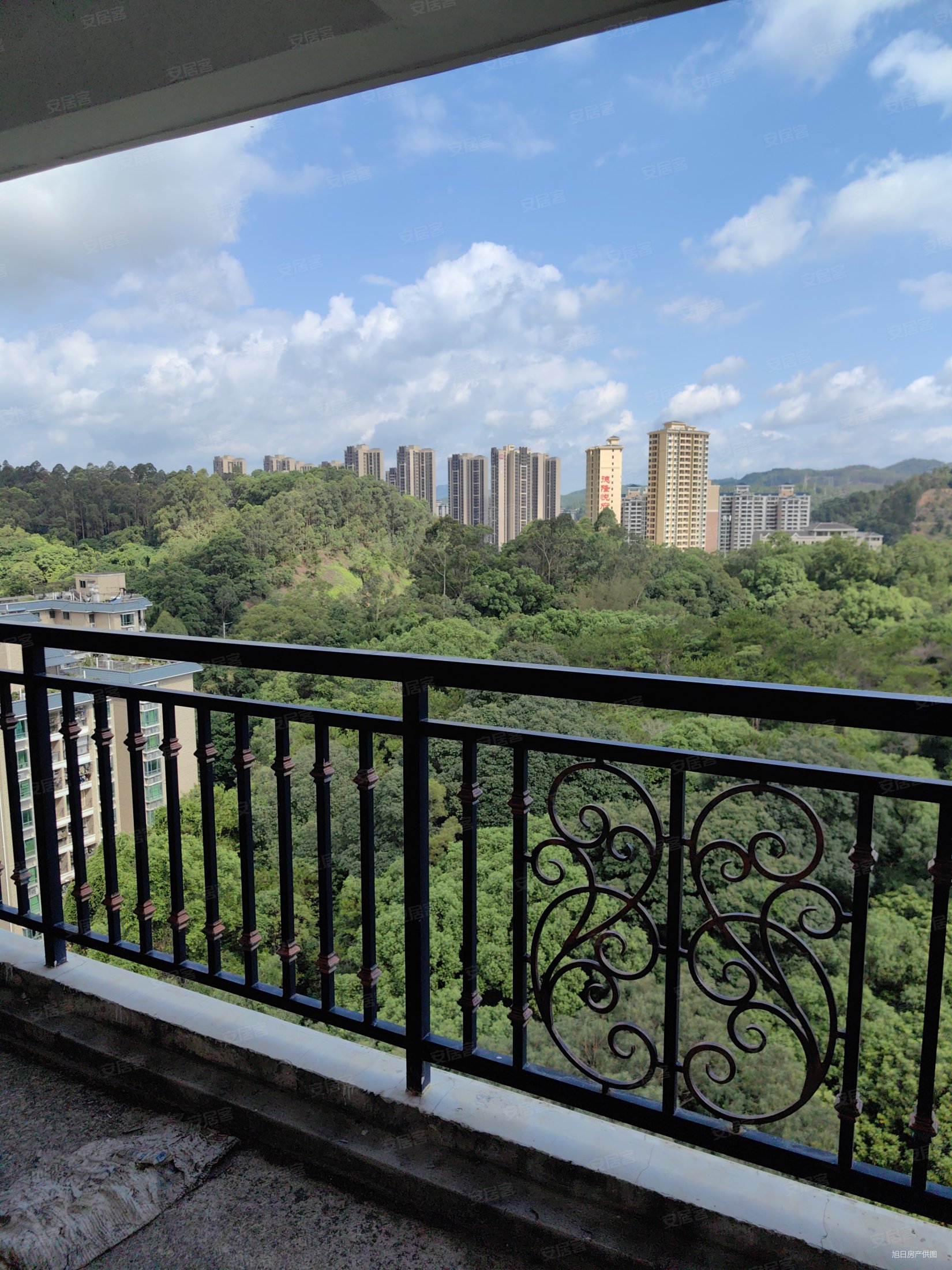 国华湖畔新城4室2厅3卫186.09㎡南北323万