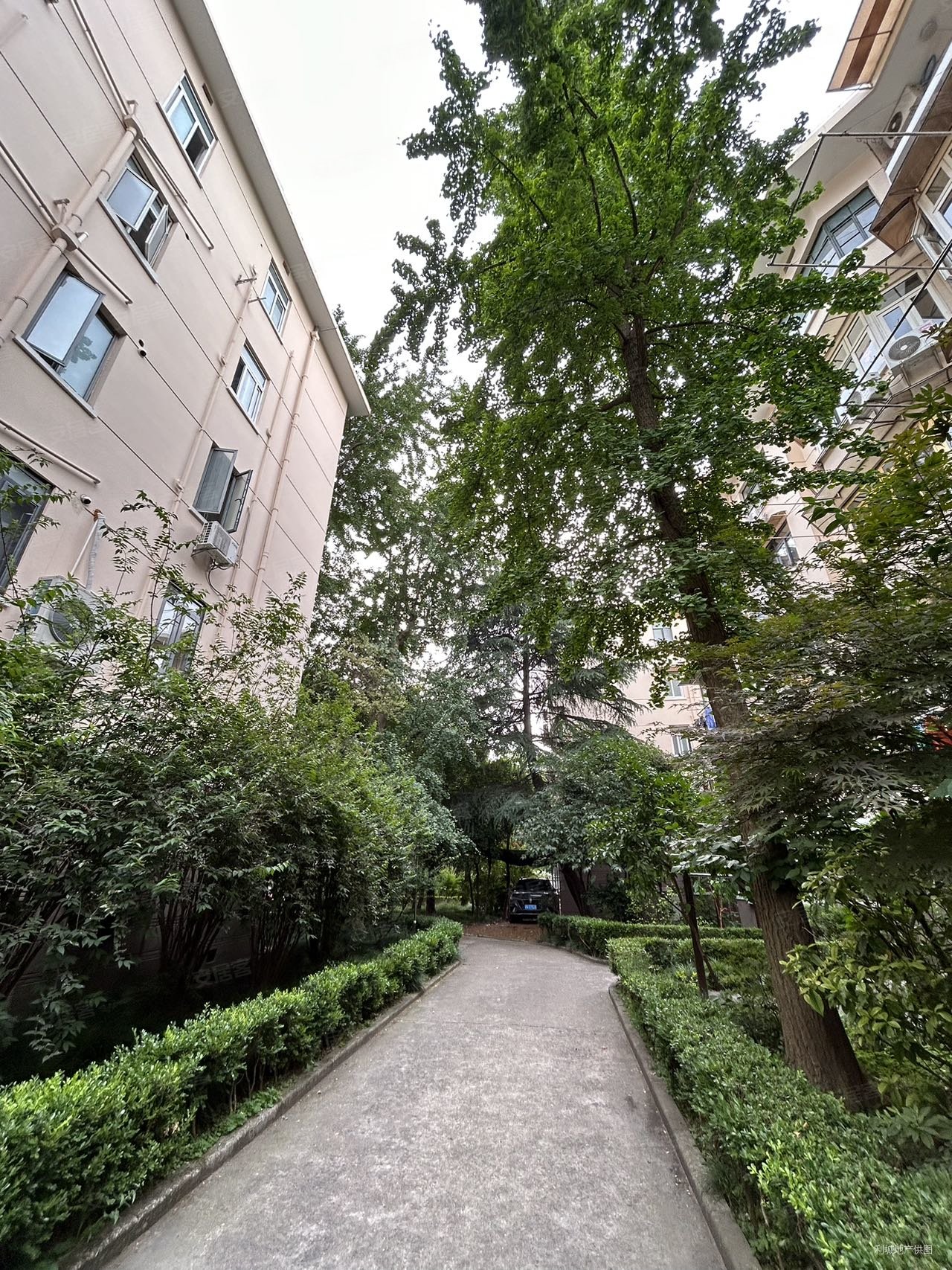 康平路100弄小区