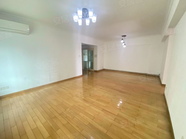 鸿业大厦 三房两卫 近五羊邨地铁 菜市场 289 南方报社