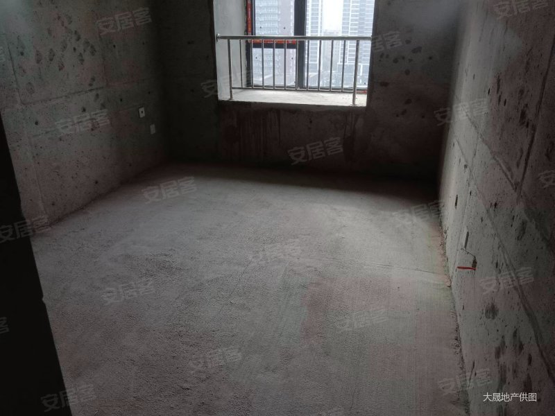 安诚御花苑(a区)4室2厅2卫148㎡南北85万