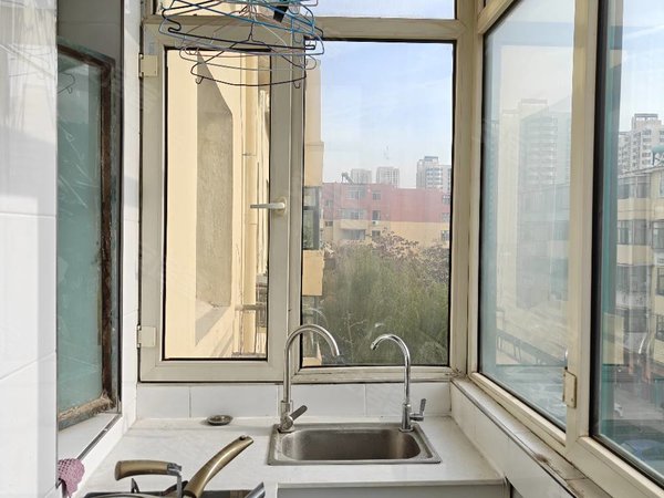 包头青山九星电子大厦丰产道2号街坊文化路富强路 丰产道2号  四楼 可短租 包暖包物业 家里干出租房源真实图片