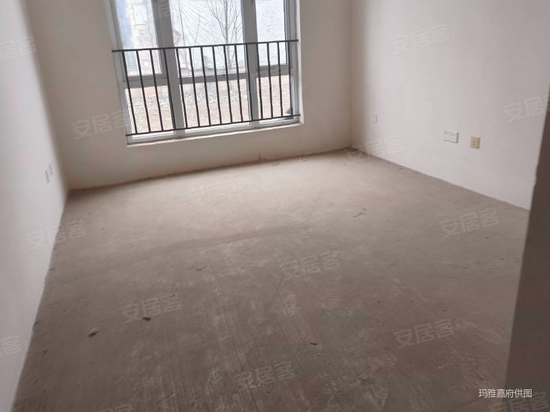 背靠龙泉山君度半山带前后花园100平房东急售看房方便