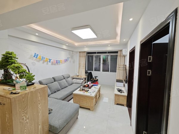 深圳龙华龙华民乐新村近地铁6号线,精装修,三房一厅,三楼出租房源真实