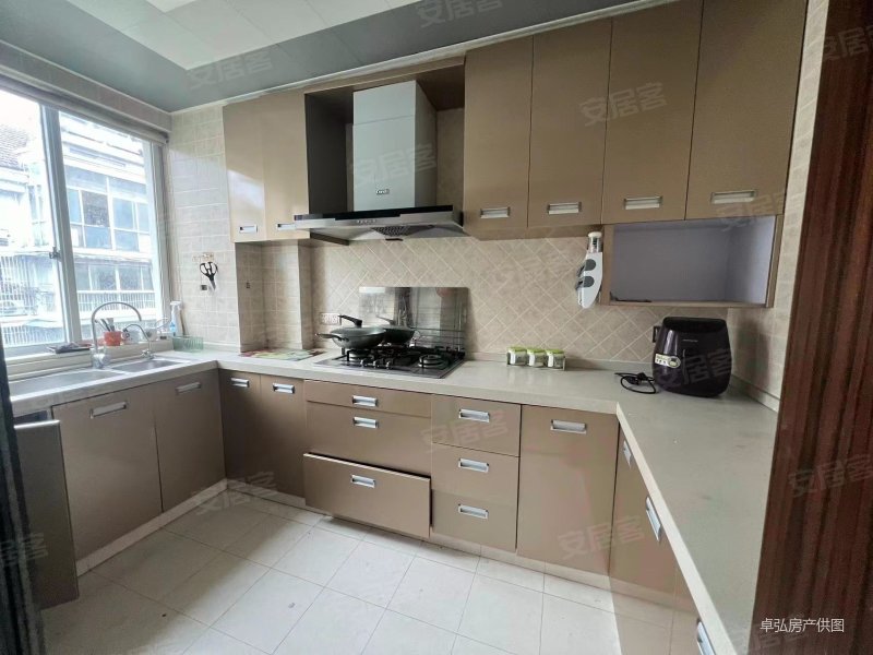 洪都花园大三房南北通透房东诚心麦有钥匙方便看房