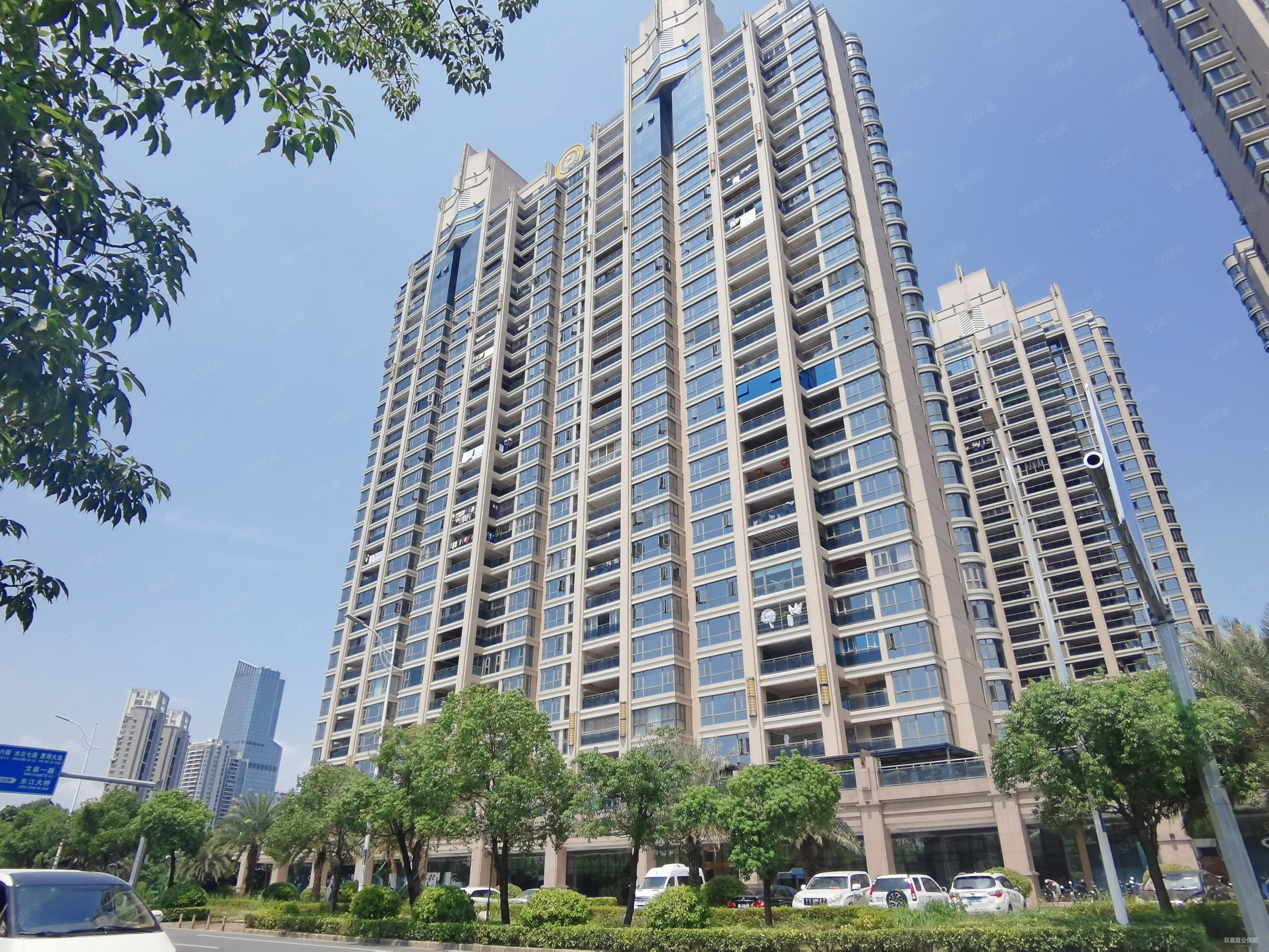 合生帝景湾5室3厅3卫285.71㎡南北470万