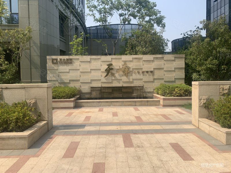 急售市政旁正大国际天峰大平层洛阳豪宅居住密度低
