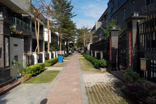 锦绣国际花城(三期别墅)