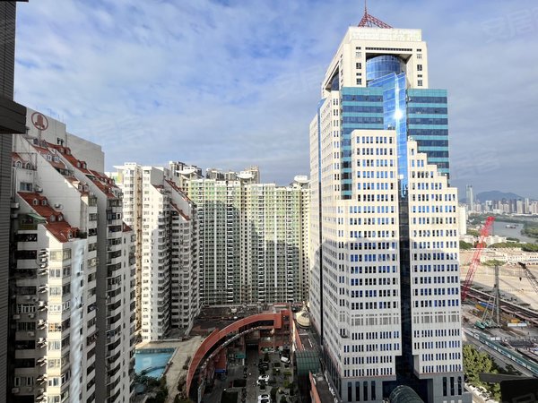 深圳福田皇岗深港1号多功能床,衣帽间秒变卧室!