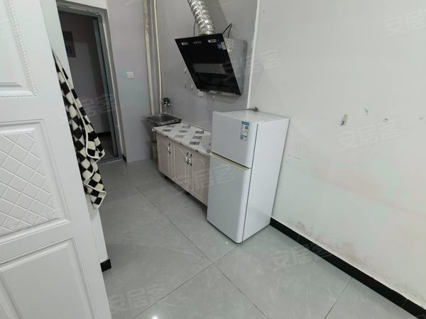 北京昌平沙河松兰堡村住房松兰堡村住房(个人)押一付一出租房源真实