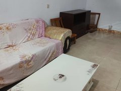 许昌魏都魏都城区新兴路与解放路南附近 楼上楼下独院 室内干净 放货住人均可出租房源真实图片