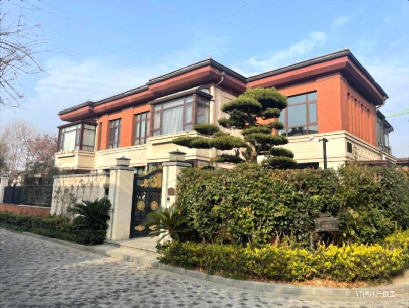 适合老人居住,小别墅大花园,预留电梯井,可养鸡养鸭,中信泰富朱家角