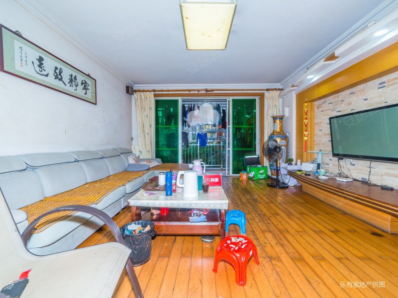 2万买新出地铁口大五房 南北通透 安静看花园 随时看,鹏达花园二手房