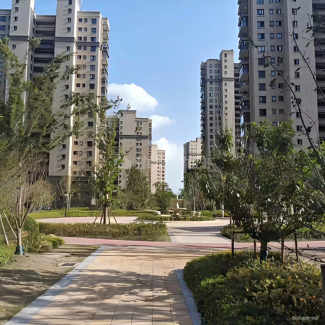 合生国际花园3室2厅2卫110㎡南121万