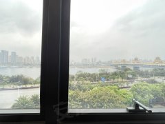 柳州城中河东十里江湾公寓 少有的2房 室内采光好 看江看凤凰桥视野很不错出租房源真实图片