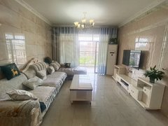 北流北流城区城区城南方向电梯中层家具家电齐全。送车位，包物业，拎包入住。出租房源真实图片