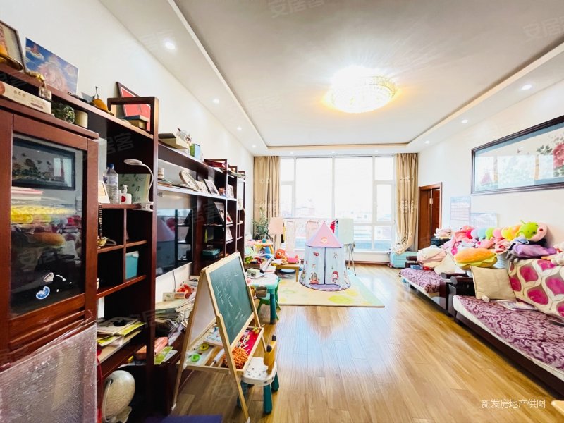 电梯洋房位置南北通透随时看房中铁国际花园采光好