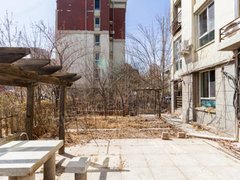 赤峰新城区消防支队德润公馆 四室 一楼带大花园 家具家电齐全出租房源真实图片