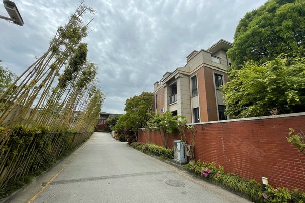 不足,凤鸣山庄怎么样,凤鸣山庄周边房产中介经纪人评价-无锡安居客