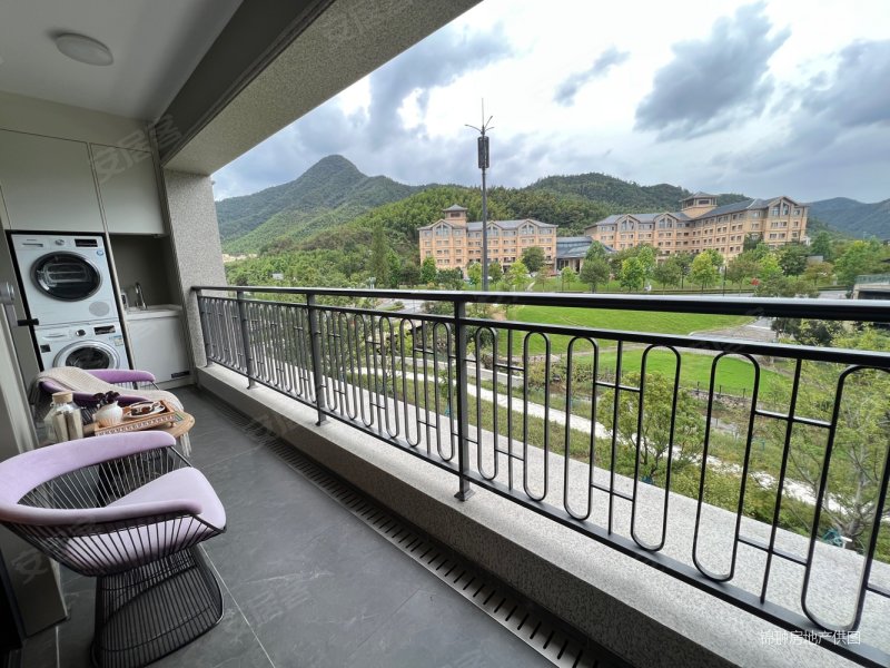 天使小镇陌上花开