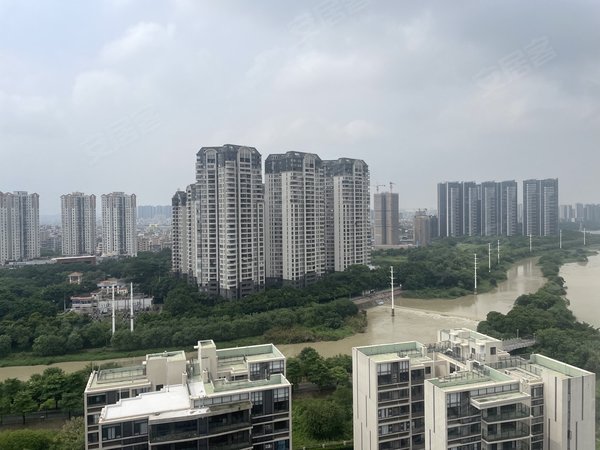 广州花都雅瑶奥园誉湖湾三房两卫朝南,阳光望湖,视野开阔出租房源真实