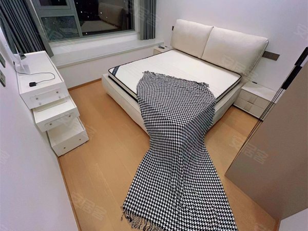 杭州钱塘下沙江滨新雁公寓云水地铁口(可短租,可月付,无中介,包物业