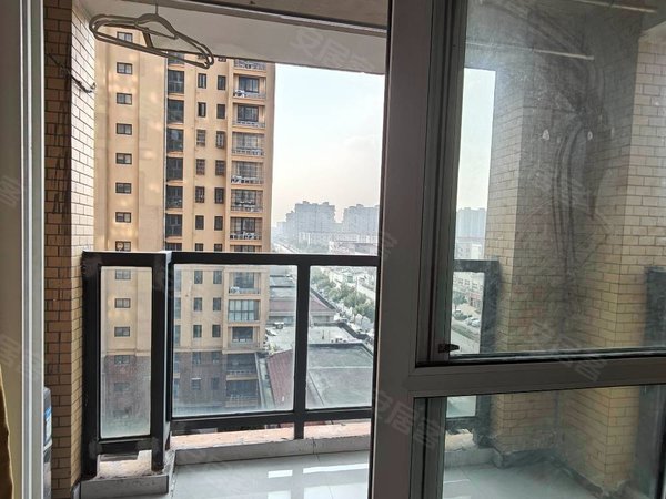 嘉兴平湖乍浦镇中山花苑中山花苑精装修一室户全配朝南户型采光极好直接拎包入住出租房源真实图片