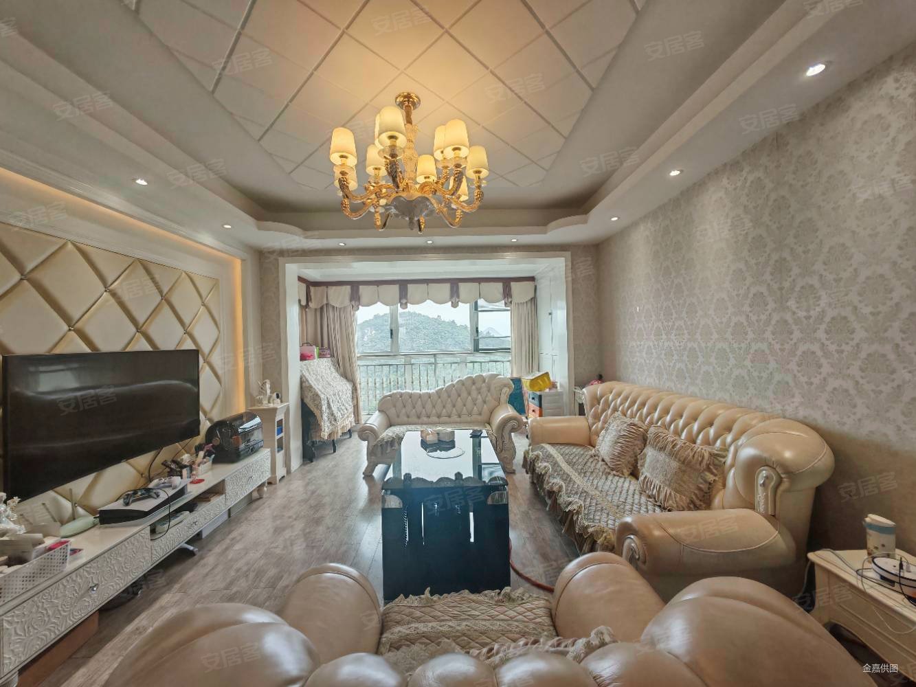 凤凰栖(A区)3室2厅2卫109.41㎡南北65万