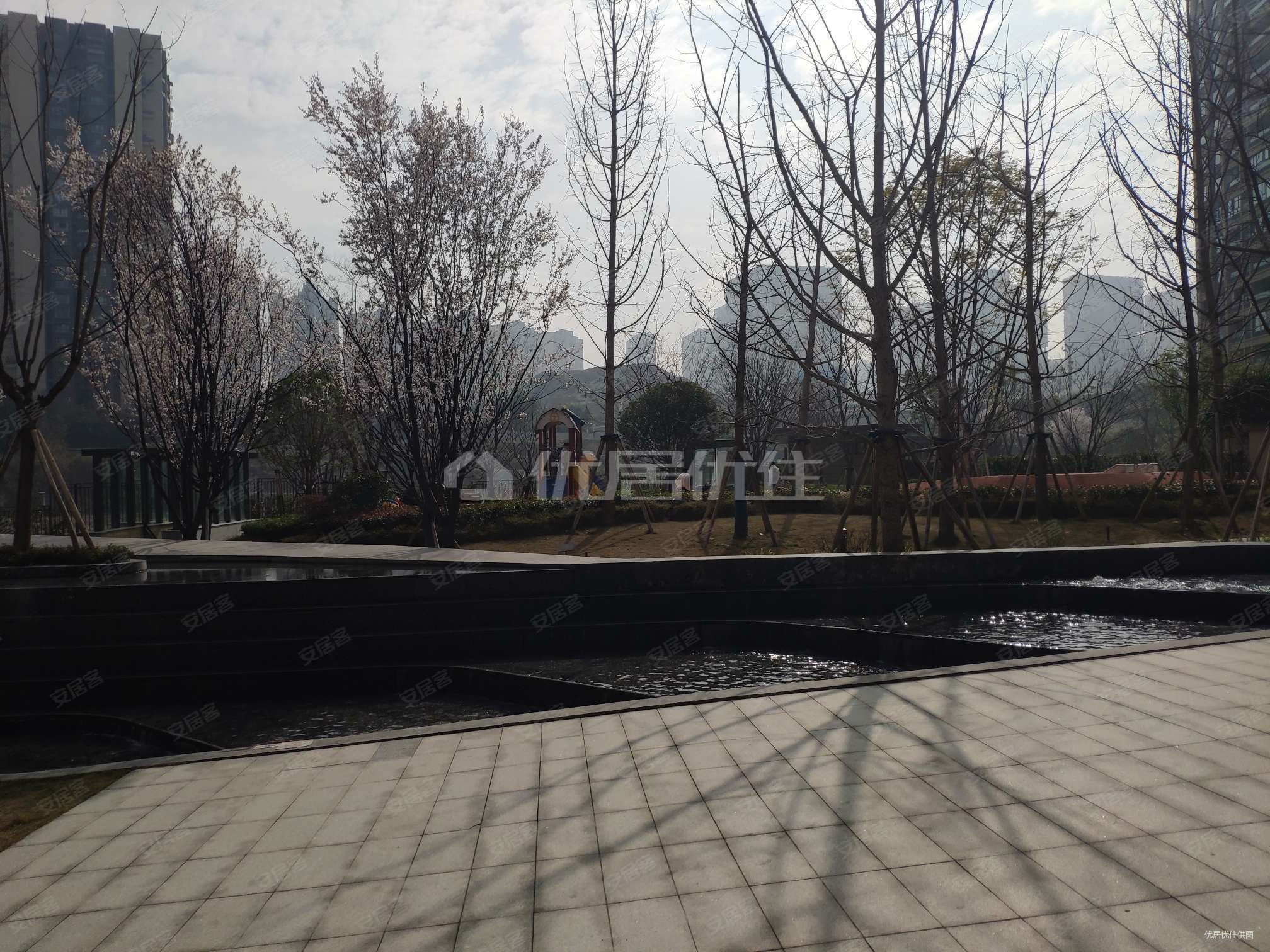 中交中央公园美麓朝向南180万元