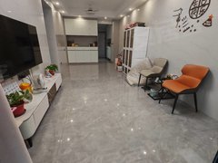 肇庆端州新东华英城江景湾15楼向东睇江景，出租，2房2厅家私电器齐全出租房源真实图片