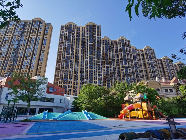 泉州晋江世茂御龙湾世茂御龙府世纪大道傍三房加一个车位,3000元一个